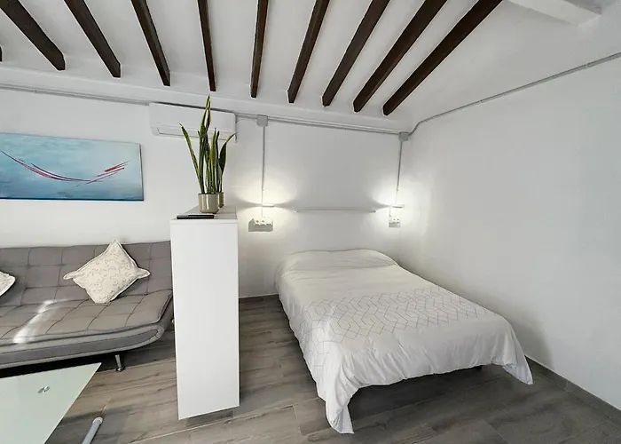 Beachside In Peaceful ألماياتيه باخو